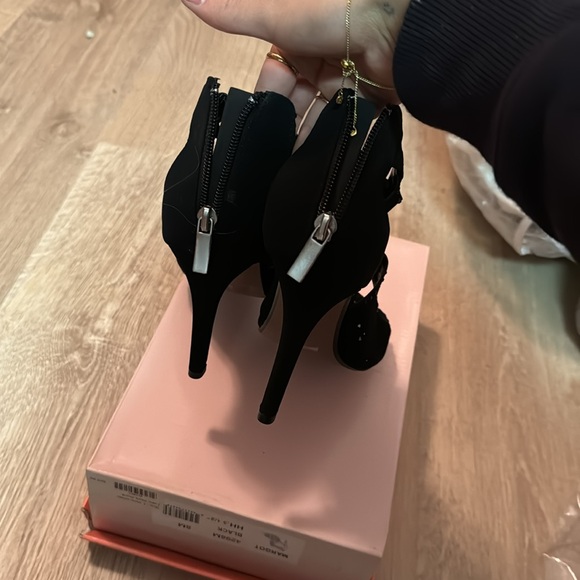 Sexy laces women black high heels in sizes 6.5, 7, and 8 available. BRAND NEW - Picture 5 of 7